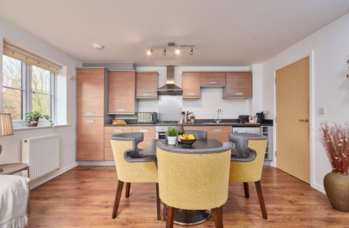 Wilford Apartment | NEW Executive Apt: Kitchen/Diner, Wifi, Parking