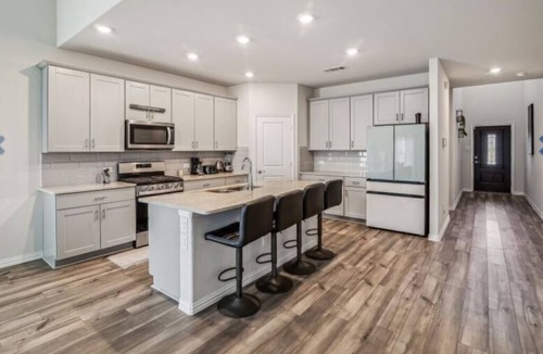 Haslet House | New Executive level 5 Bedroom Home - Fort Worth