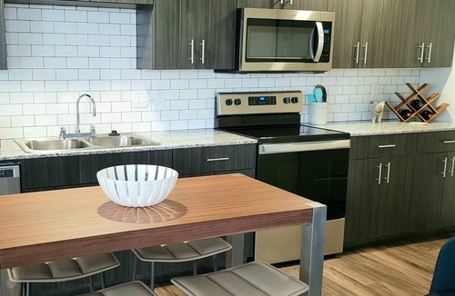 Cherry Street Apartment | New Executive Lofts on Cherry Street 402