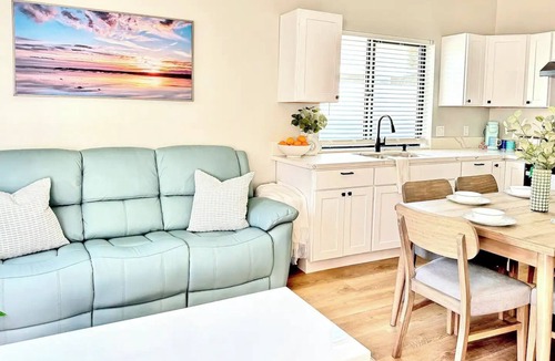 Costa Mesa House | NEW Executive Residence I Luxury Shopping I Beachnn