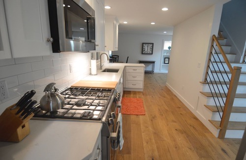 West Tisbury House | NEW & FABULOUS! WALK TO LAMBERT’S COVE BEACH