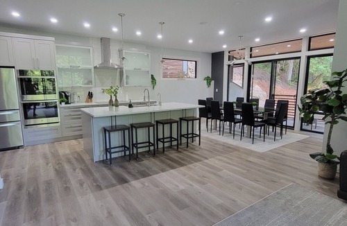 Sudden Valley House | New family sized home in a quite neighborhood w/hot tub 5 minutes from the beach