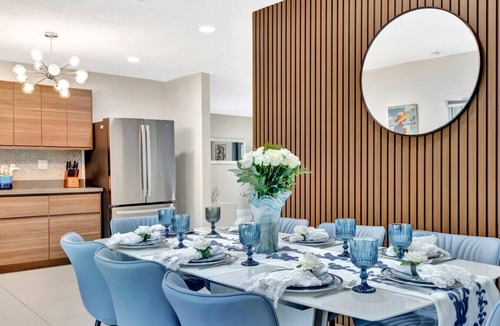 Fort Lauderdale House | New Family Villa, Heated Pool, Playground, Fire Pit near Beach.
