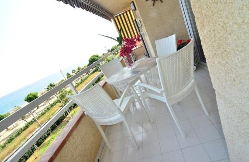 Pineda de Mar Apartment | New! Fantastic apartament in front of the sea!