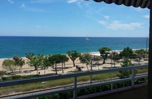 Pineda de Mar Apartment | New! Fantastic apartament in front of the sea!