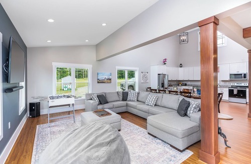 Faber Other | New! Farmhouse Epic Views Fire-Pit 12ppl