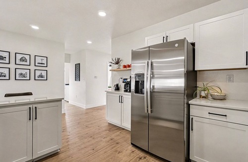 Johnstown House | New Farmhouse, Kitchen & Coffee Bar, Near Hospital