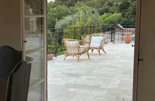 Tourrettes-sur-Loup House | NEW for 2026 Stunning House & Swimming Pool with Exceptional Sea View