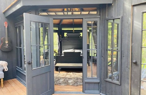 Trent Hills Cabin | NEW! FOREST GAZEBO BY PRIVATE LAKE-Peace&Privacy