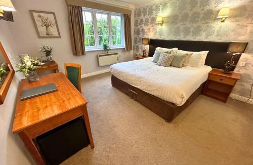 Landford House | New Forest Lodge