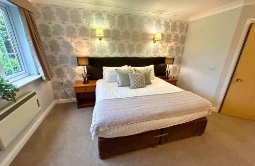 Landford House | New Forest Lodge