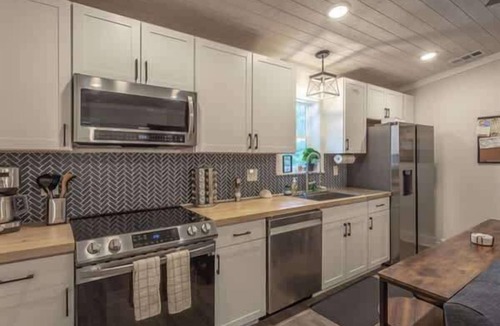 Carrabelle House | NEW Forgotten Coast Cottage, Beach River Town