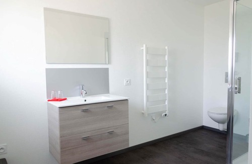 Gunstett Apartment | New, fully-equipped studio