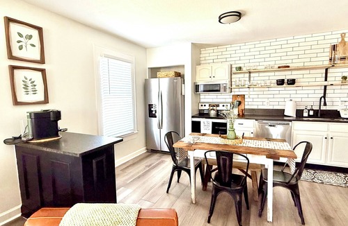 Knoxville House | NEW! Fully remodeled, pup-friendly cottage 5 min from UT- walk to dine!