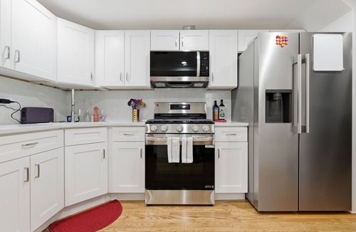 Lincoln Park Condo | NEW! Fully Updated Jr. 1 Bed, Steps from Lincoln Park by AllSet Turnover