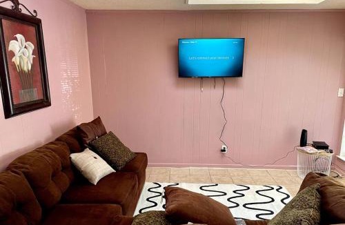 Garland House | New! Fun just 20 min from Dallas 3-BRM Home