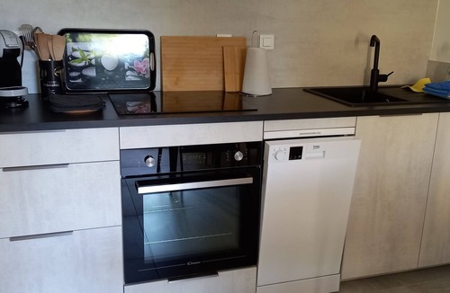 Buzignargues House | New gîte - 2 bedrooms, private garden, air conditioning & parking.