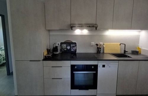 Buzignargues House | New gîte - 2 bedrooms, private garden, air conditioning & parking.