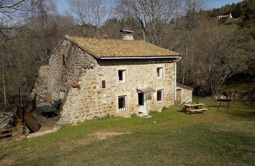 Essertines-en-Chatelneuf House | New Gîte le Moulin