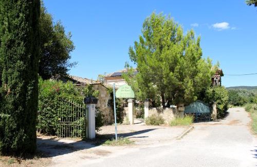 Goudargues Apartment | NEW! Gîtes de Charme au Mas de Soleil