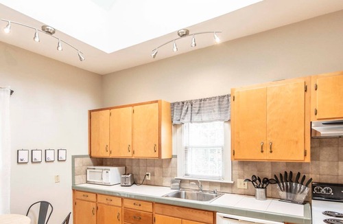 Austin Ave. House | New Gathering Place on Columbus