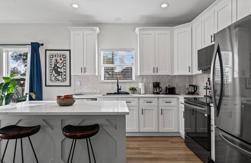 Lockhart House | New Getaway with Private Patio Near Downtown Lockhart