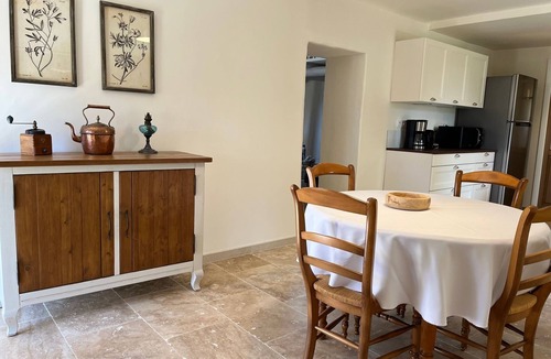 Carpentras Other | New: Gîte in 18th century Provencal farmhouse surrounded by vineyards at the foot of Ventoux