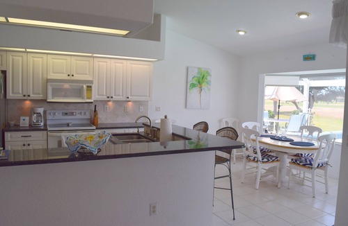 Pebble Beach House | NEW! Golf Course frontage with HEATED pool, 20min to BEACH!
