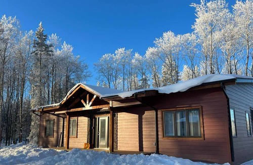 Wasagaming Cabin | New gorgeous 3 bedroom cabin! Walk to Clear Lake!