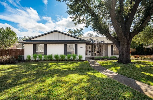 Richardson House | NEW! Gorgeous recently remodeled 4-bedroom spacious home with a Heated Pool .