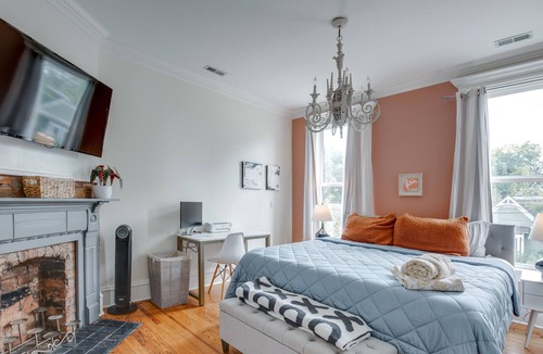 Chattanooga House | NEW! Gorgeous Victorian Home - Family Oasis Fenced Yard - Pets Allowed! Hot Tub!