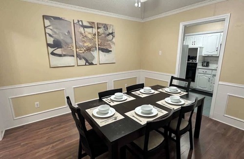 Garland House | NEW Grand Escape | For Large Families & Groups
