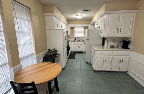 Garland House | NEW Grand Escape | For Large Families & Groups