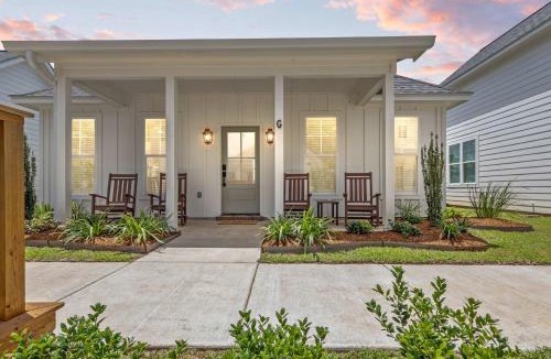 Youngsville House | New Grand Slam Cottage - King Bed - Sports Complex