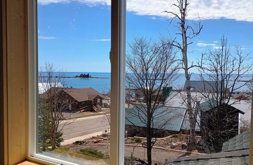 Grand Marais House | NEW: "Gray Duck" by the Harbor: Walk Anywhere from this Sweet 4BR Home w/Sauna!