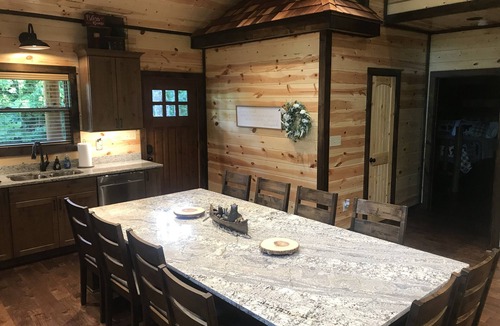 Sevierville Cabin | New Grizzly Hideaway Luxury Cabin-Cedar Falls-4 Bdrms-4.5Baths-Sleeps 12