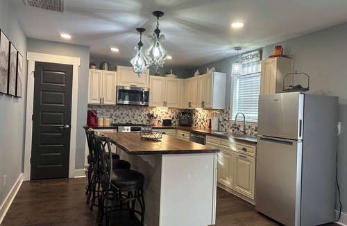 Esom Hill House | New guest house w/awesome view, across from Ladiga bike trail, close to ATV park