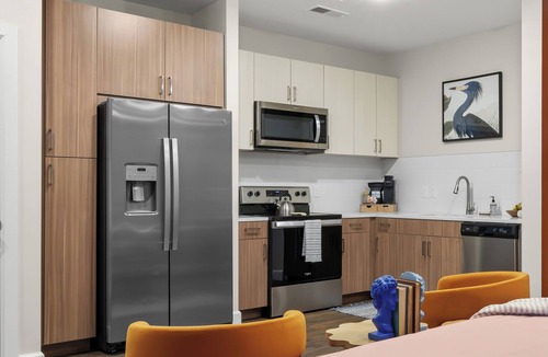 The Gulch Condo | New! Gulch Grandeur⁣ ⁂ Walk, Shop, Dine! Infinity Pool w/Views+Fire pits+Studios
