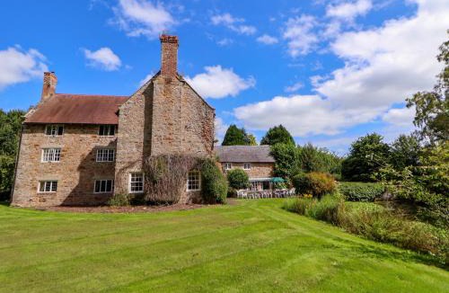 Acrefair House | New Hall