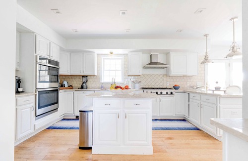 East Quogue House | New Hamptons Home-Yr-Round HotTub, MovieTheater,Pool to open May 15, GameRm, Gym