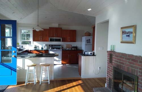 Pemaquid Point House | New Harbor/Pemaquid Point Oceanfront Cottage