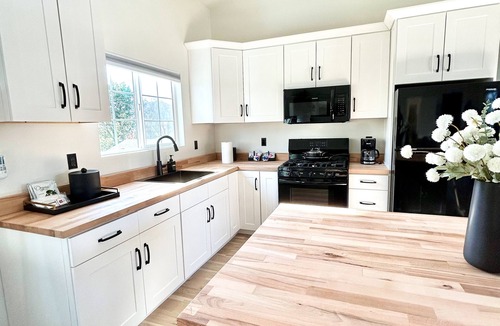 Solvang House | New Haven Inn