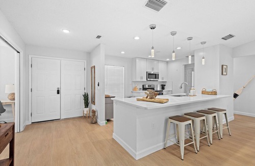 Gulf Gate Estates House | NEW heated POOL -5 min from Siesta, 3/2 House , fully fenced