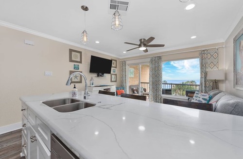 Galveston Condo | New Heated Pool & HOT Tub! Oceanview!