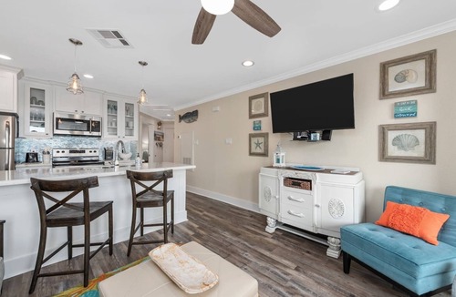 Galveston Condo | New Heated Pool & HOT Tub! Oceanview!