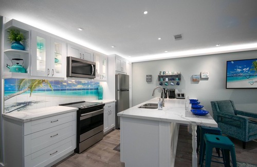 Galveston Condo | NEW Heated Pool & HOT Tub! Top-Floor-Ocean View!