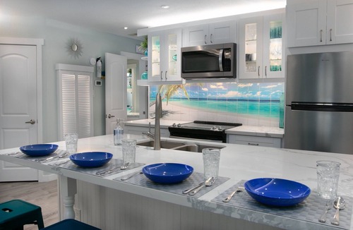 Galveston Condo | NEW Heated Pool & HOT Tub! Top-Floor-Ocean View!