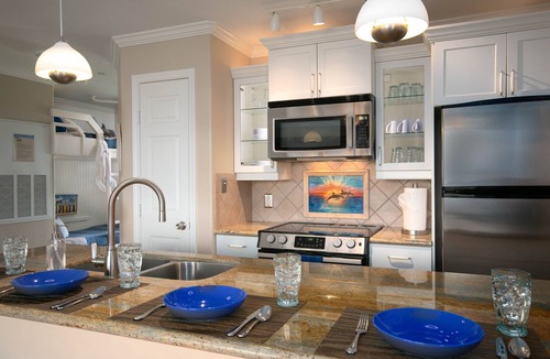 Galveston Condo | New Heated Pool & Hot Tub DolphinSmile