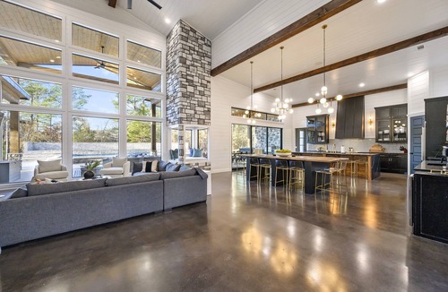 Hochatown Cabin | New|Heated Pool|Hot Tub|Fire Pit|Games|Events|Private|Gated|Paved Street
