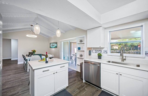 Tampa Shores House | NEW Heated Salt Pool & Spa on Waterfront Canal